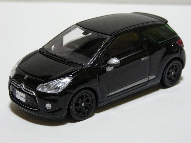 ノレブ 1/18 シトロエン DS3-